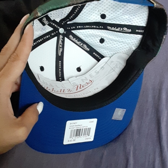 Snapback Hat - Picture 4 of 4